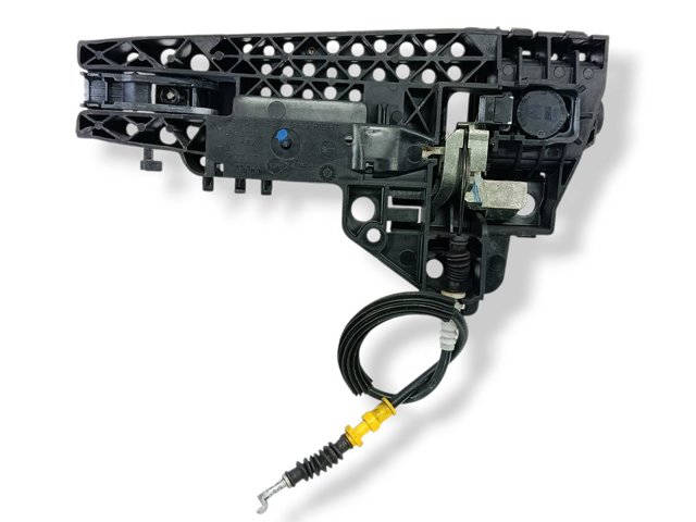Suporte de maçaneta externa da porta traseira direita 8T02837886 VAG