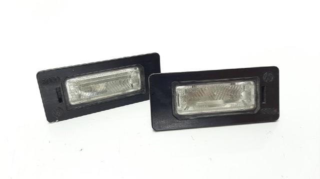 Lanterna da luz de fundo de matrícula traseira 8T0943021 VAG