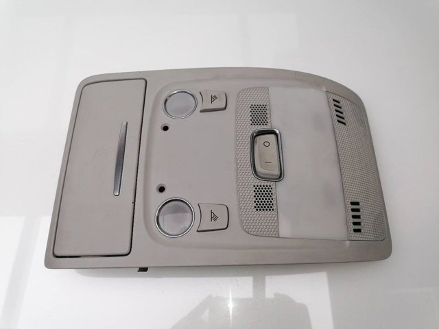 Quebra-luz de iluminação de salão (de cabina) 8T0947135B VAG