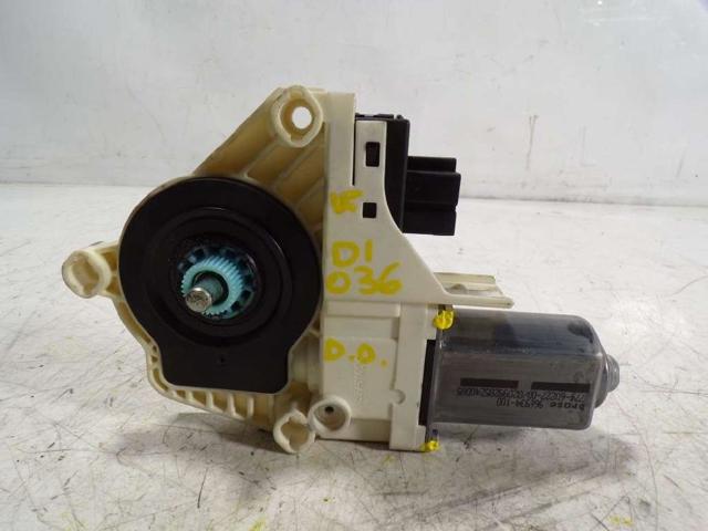 Motor de acionamento de vidro da porta dianteira direita 8T0959802A VAG