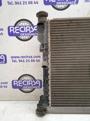 Radiador de esfriamento de motor 8T168005BB FORD