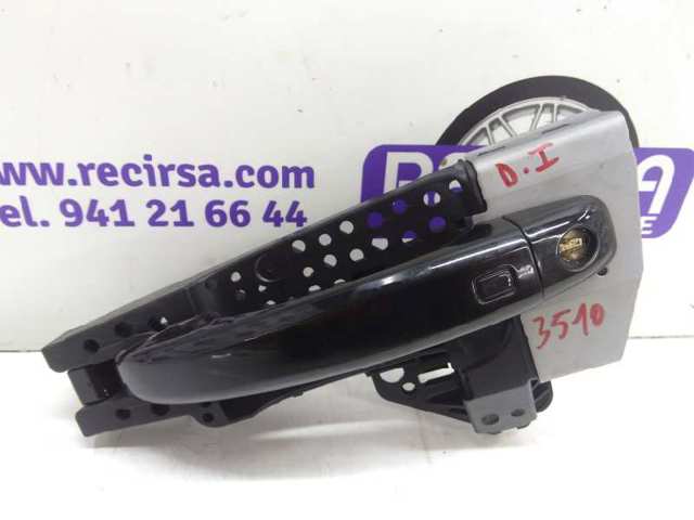 Suporte de maçaneta externa da porta dianteira esquerda 8T1837885B VAG