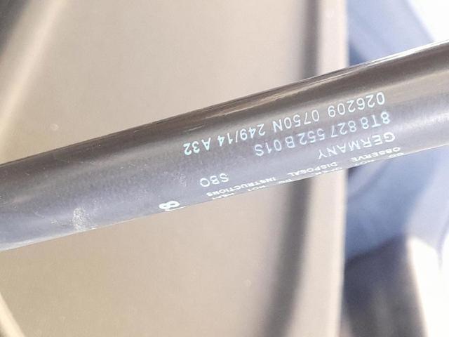 Amortecedor de tampa de porta-malas (de 3ª/5ª porta traseira) 8T8827552B VAG