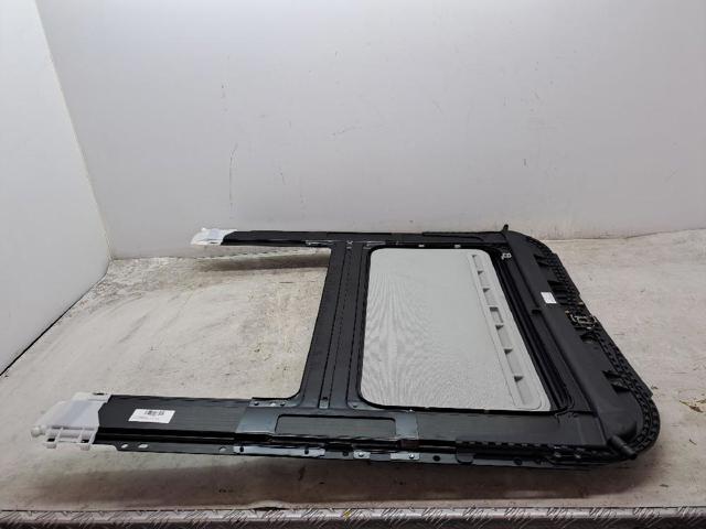 8T8877049 VAG