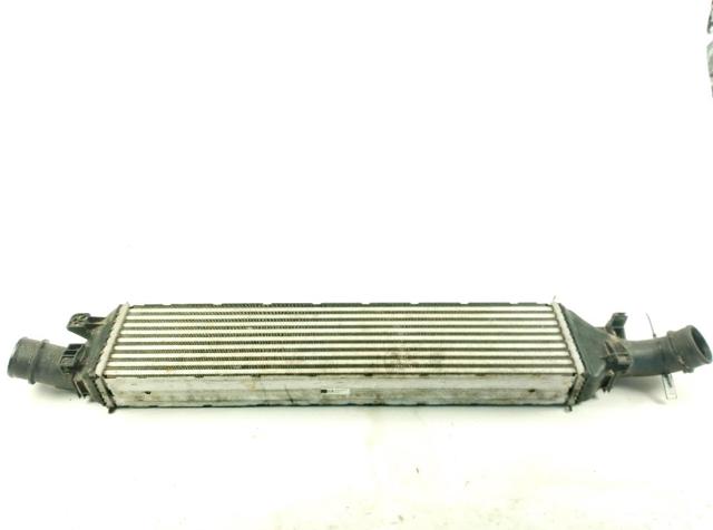 Radiador de intercooler 8U0145803B VAG