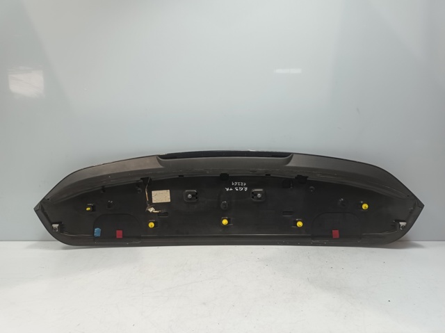 Spoiler de porta-malas (de 3ª/5ª porta traseira) 8U0827933F VAG
