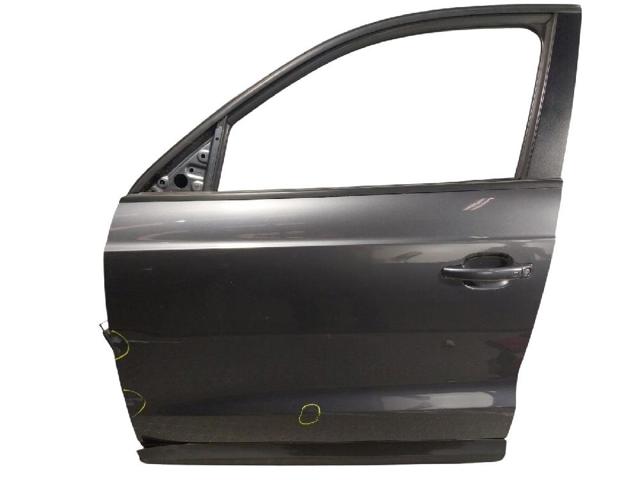 Porta dianteira esquerda 8U0831051B VAG