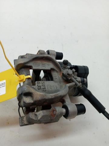 Suporte do freio traseiro direito 8V0615424 VAG