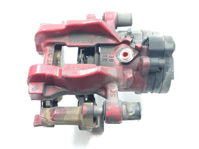Suporte do freio traseiro direito 8V0615424A VAG