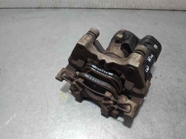 8V0615424D VAG