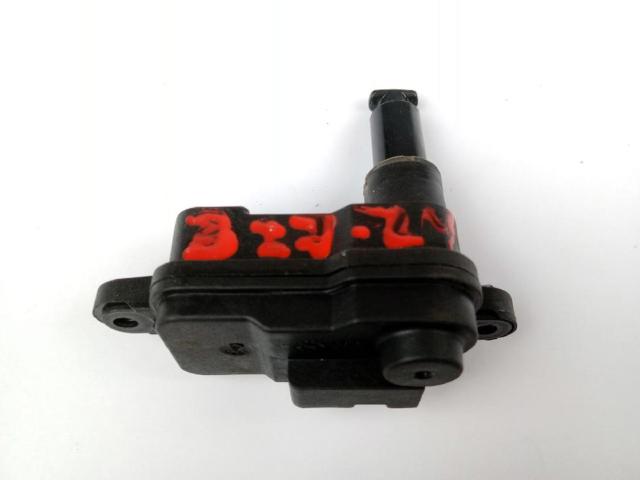 Motor acionador de abertura do alcapão de tanque 8V0862159A VAG