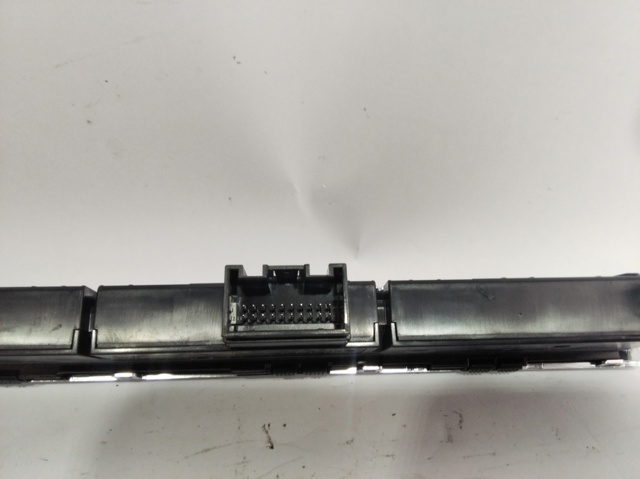 8V0925301 VAG