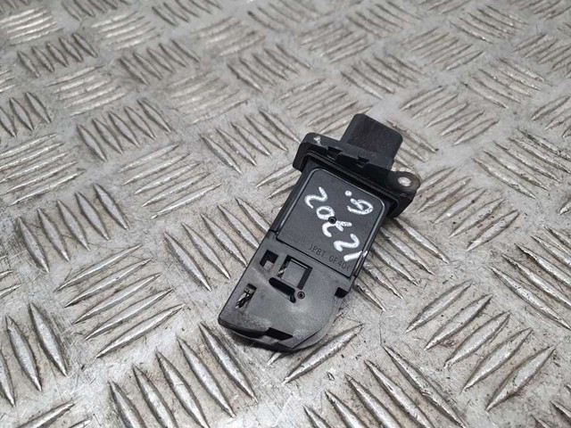 8V2112B579AA Ford