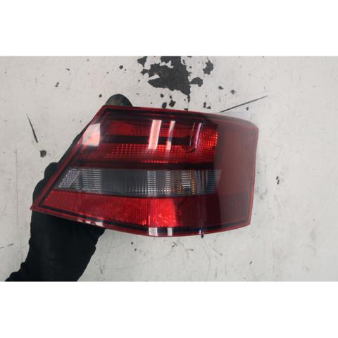 Lanterna traseira direita externa 8V3945096C VAG