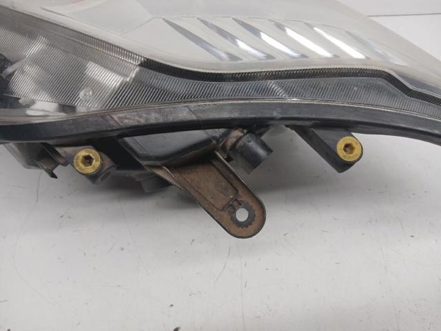 Luz direita 8V4113W029AE FORD