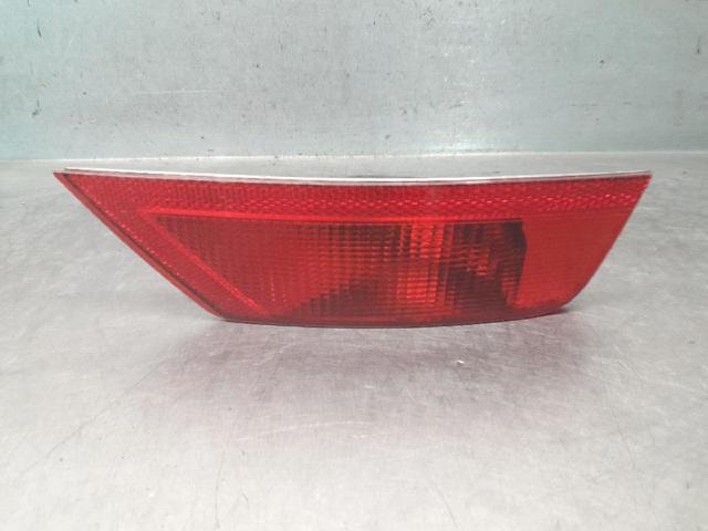 Lanterna de nevoeiro traseira direita 8V4115K272AB FORD