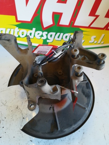 Pino moente (extremidade do eixo) traseiro esquerdo 8V415A969BA FORD