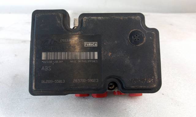 8V512M110AD Ford