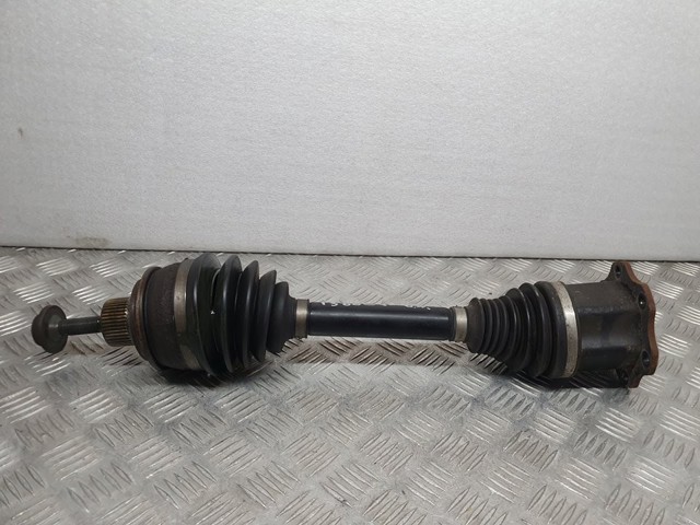 Semieixo (acionador) dianteiro 8W0407271F VAG