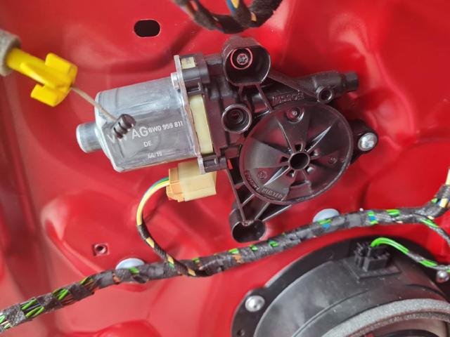 8W0959811 VAG