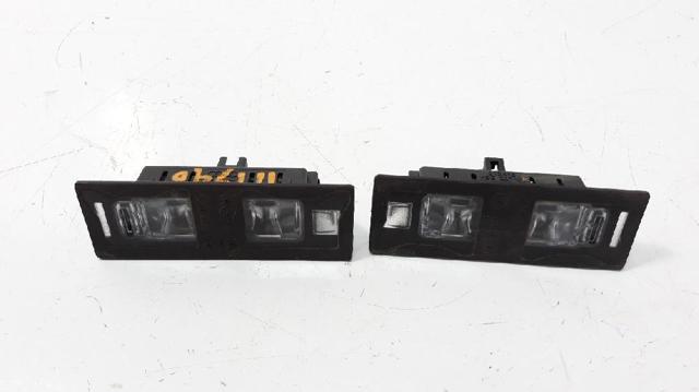 Lanterna da luz de fundo de matrícula traseira 8W6943021A VAG