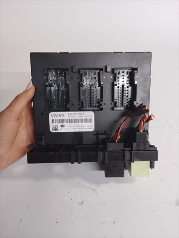 8X0907063K VAG