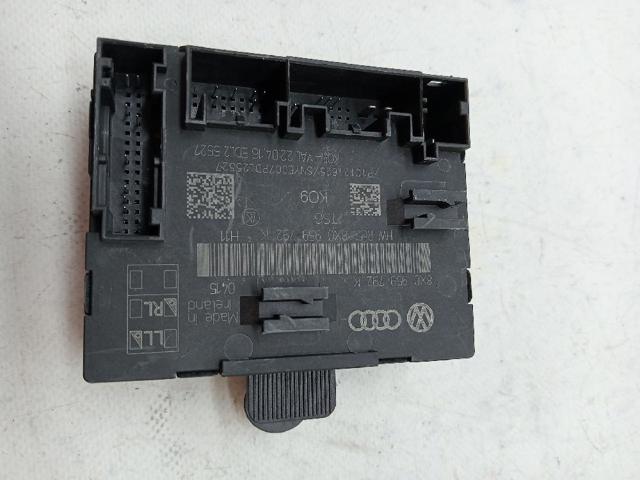 Módulo de conforto da porta dianteira 8X0959792K VAG
