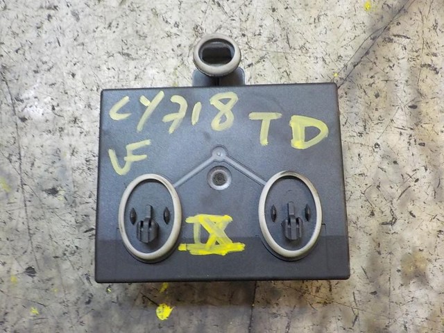 Módulo de conforto da porta traseira 8X0959795DZ00 VAG