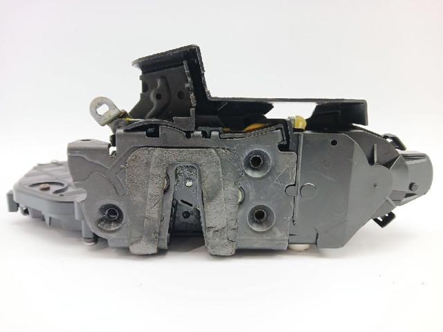 Fecho da porta traseira esquerda 8X2A26413AC LAND ROVER