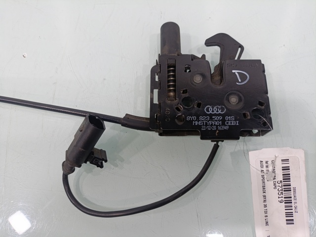 Fecho da capota 8Y0823509 VAG