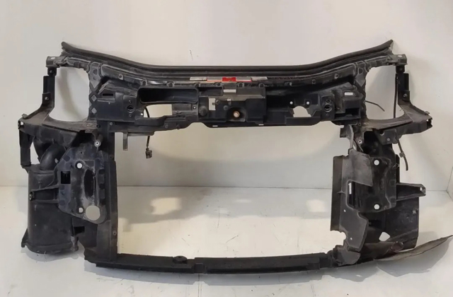 Suporte do radiador montado (painel de montagem de fixação das luzes) 8Z0805594B VAG