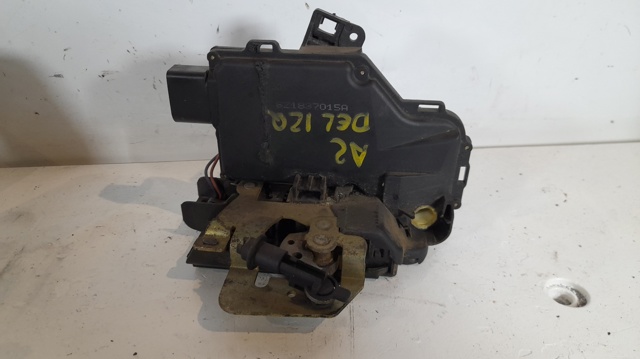 Fecho da porta dianteira esquerda 8Z1837015A VAG