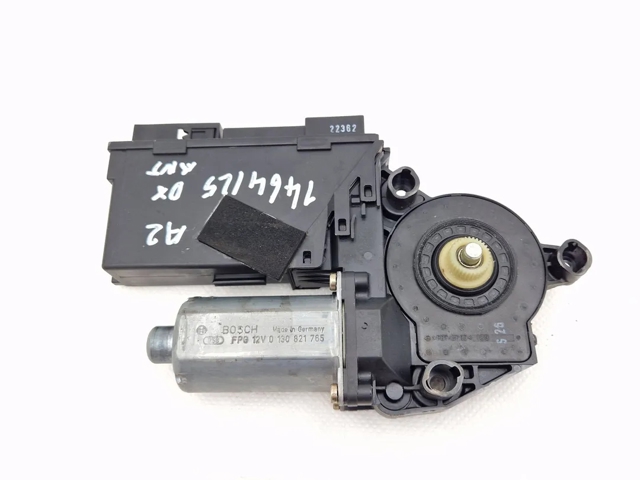Motor de acionamento de vidro da porta dianteira direita 8Z1959802A VAG