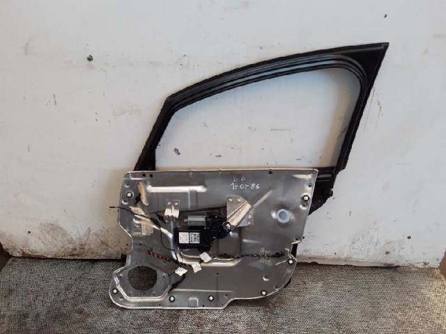 Motor de acionamento de vidro da porta dianteira direita 8Z1959802A VAG
