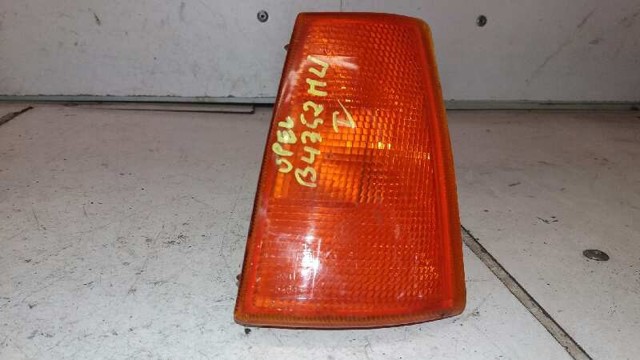Pisca-pisca direito 90008395 OPEL