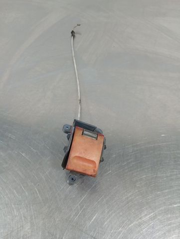 Maçaneta interna esquerda da porta dianteira 9017200066 MERCEDES