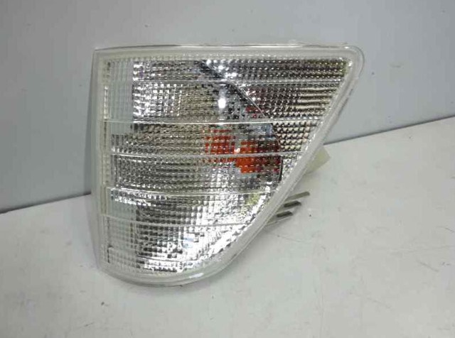 Pisca-pisca esquerdo 9018200121 MERCEDES