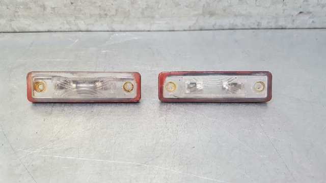 Lanterna da luz de fundo de matrícula traseira 90213642 OPEL