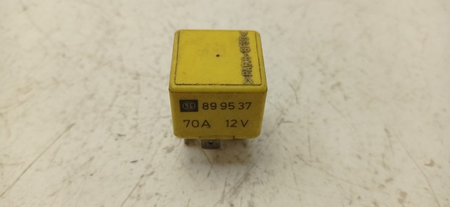 Relê de bomba de gasolina elétrica 90226846 MERCEDES