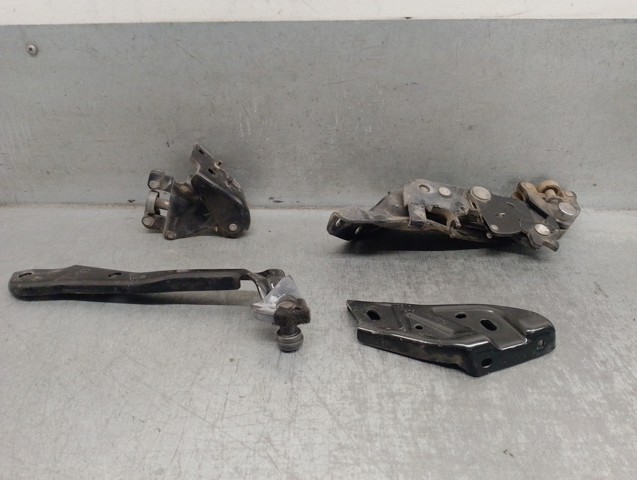 Rolo direito inferior da porta lateral (deslizante) 9033CZ PEUGEOT