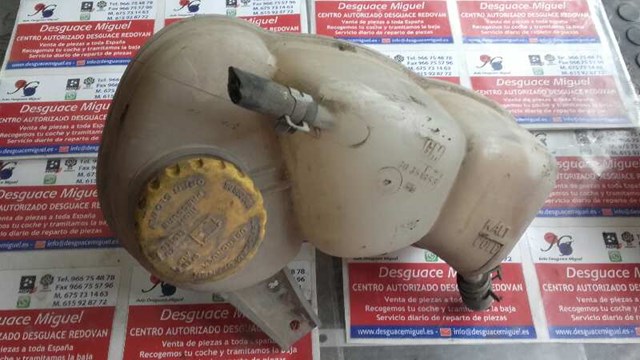 Tanque de expansão do sistema de esfriamento 90351853 OPEL