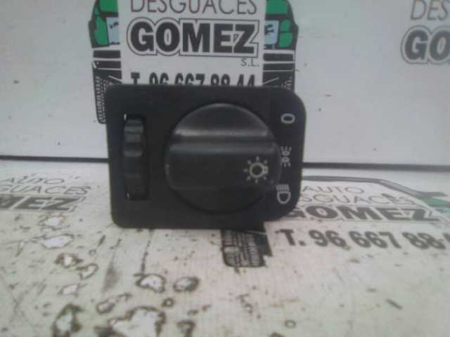 Comutador das luzes no "painel de instrumentos" 90381877 OPEL