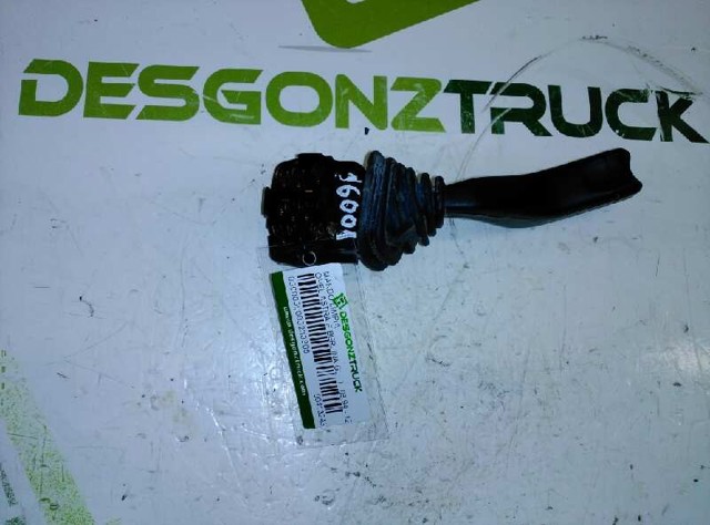 Comutador direito instalado na coluna da direção 90413243 OPEL
