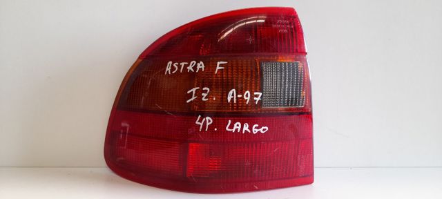 Lanterna traseira esquerda 90421969 OPEL
