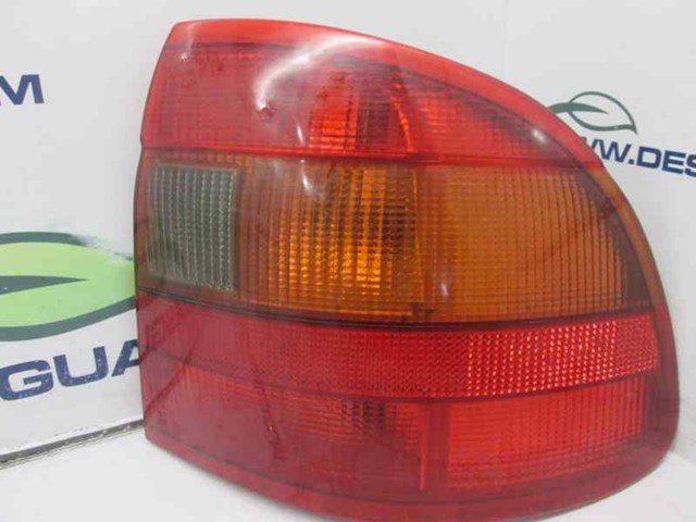 Lanterna traseira direita 90442022 OPEL