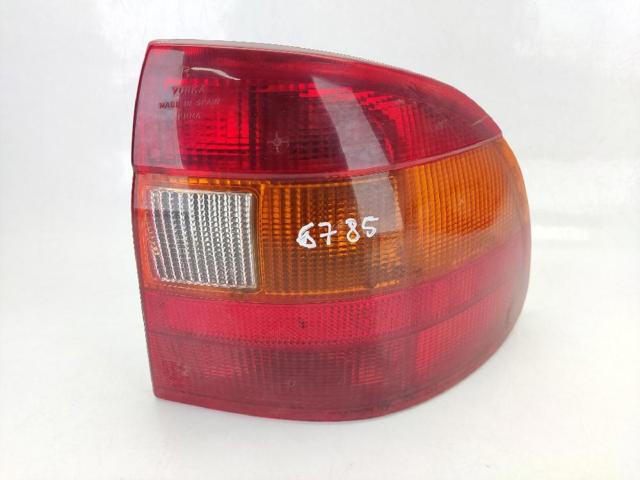 Lanterna traseira direita 90442022 OPEL