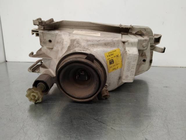 Luz esquerda 90442389 OPEL