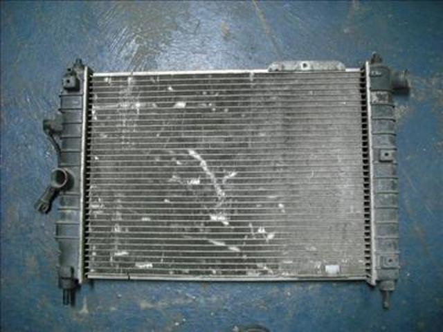 Radiador de esfriamento de motor 90444154 OPEL