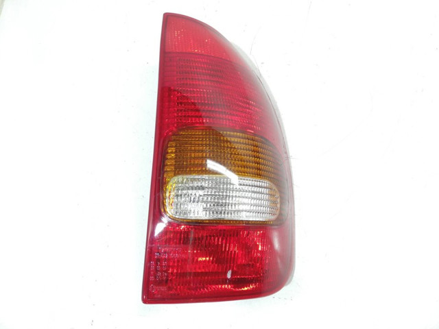 Lanterna traseira direita 90444811 OPEL