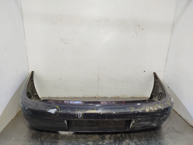 Pára-choque traseiro Opel Omega  25, 26, 27 ao melhor preço